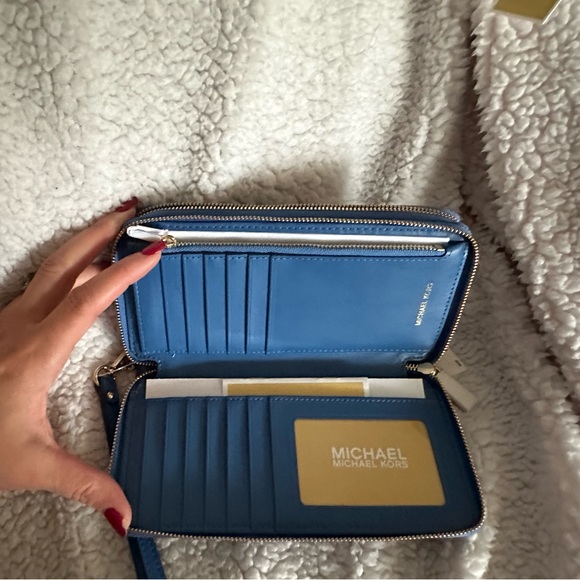 NWT Michael Kors Wallet - Picture 2 of 7